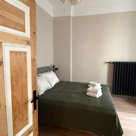 Virsis Appartement *